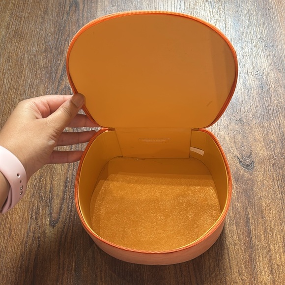 Vintage Dior Cosmetic Box - Picture 4 of 5